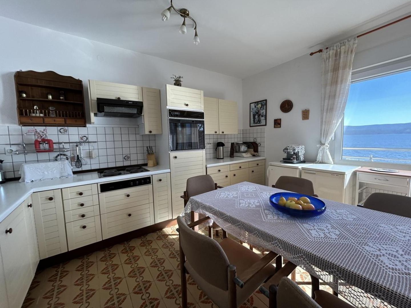 Azure Apartments By The Sea Near City Omiš Esterno foto